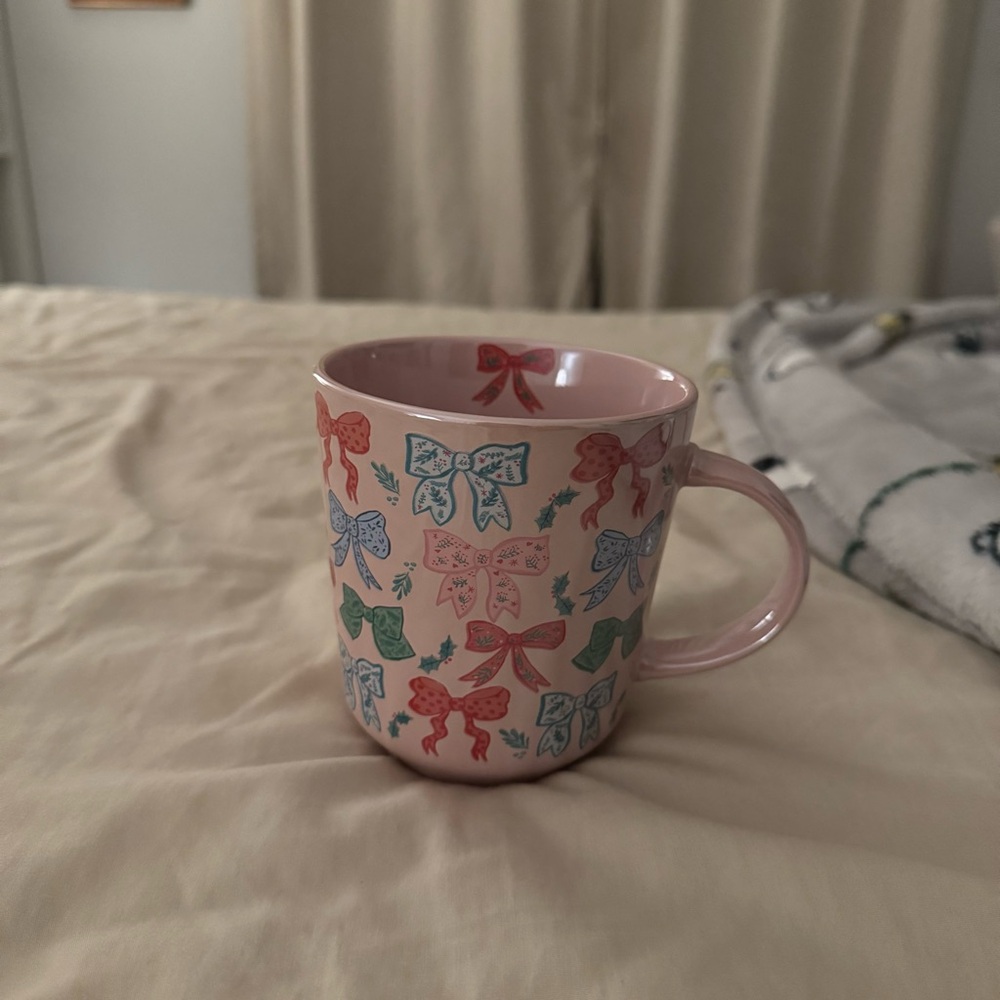 Colorful Bow Patterned Pink Mug
